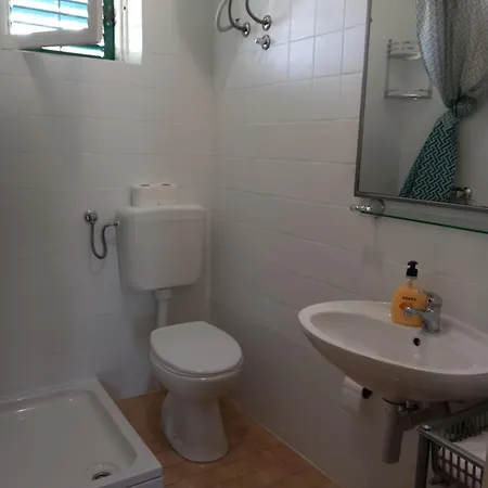 Mira *