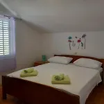 Mira