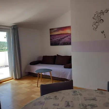 Apartment Mira