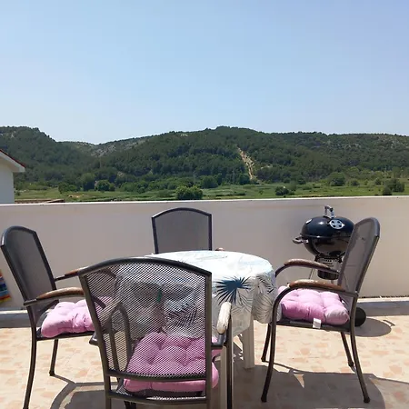 Mira Apartmán *
