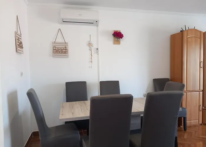 Mira 아파트 로파르